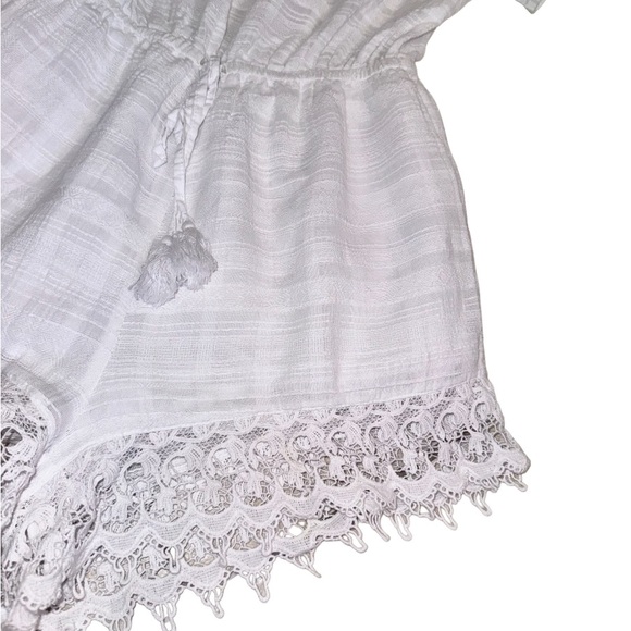 BB DAKOTA  boutique white gauze off shoulder romper women’s size medium - Picture 13 of 17